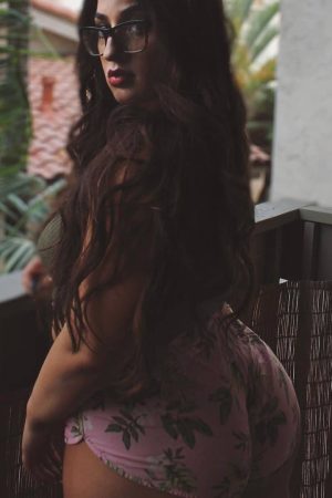Une nuit sans lendemain 🌙 Sophie - rencontre-Ronde-Toulon
