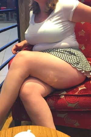 Les soirées couette me manquent ! Inès - rencontre-Milf-Cherbourg-en-Cotentin
