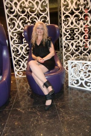 Laetitia - rencontre-Cougar-Toulon